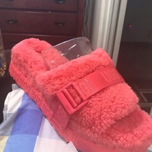 Uggs 11 womens slippers new pink Buckle and fluffy